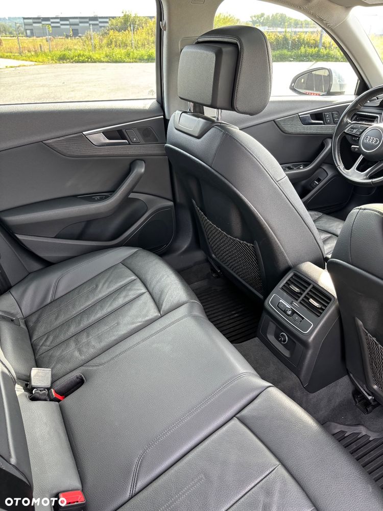 Audi A4 Limousine - 13