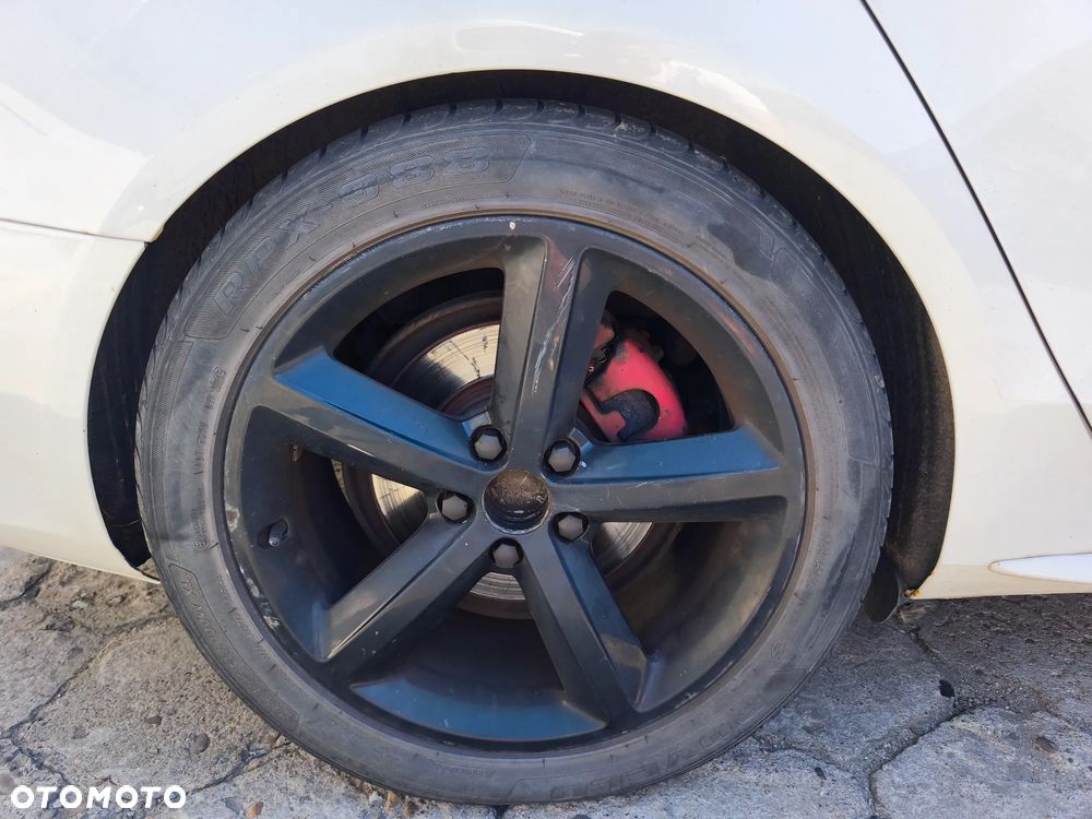 Audi A4 Avant 2.0 TDI - 11