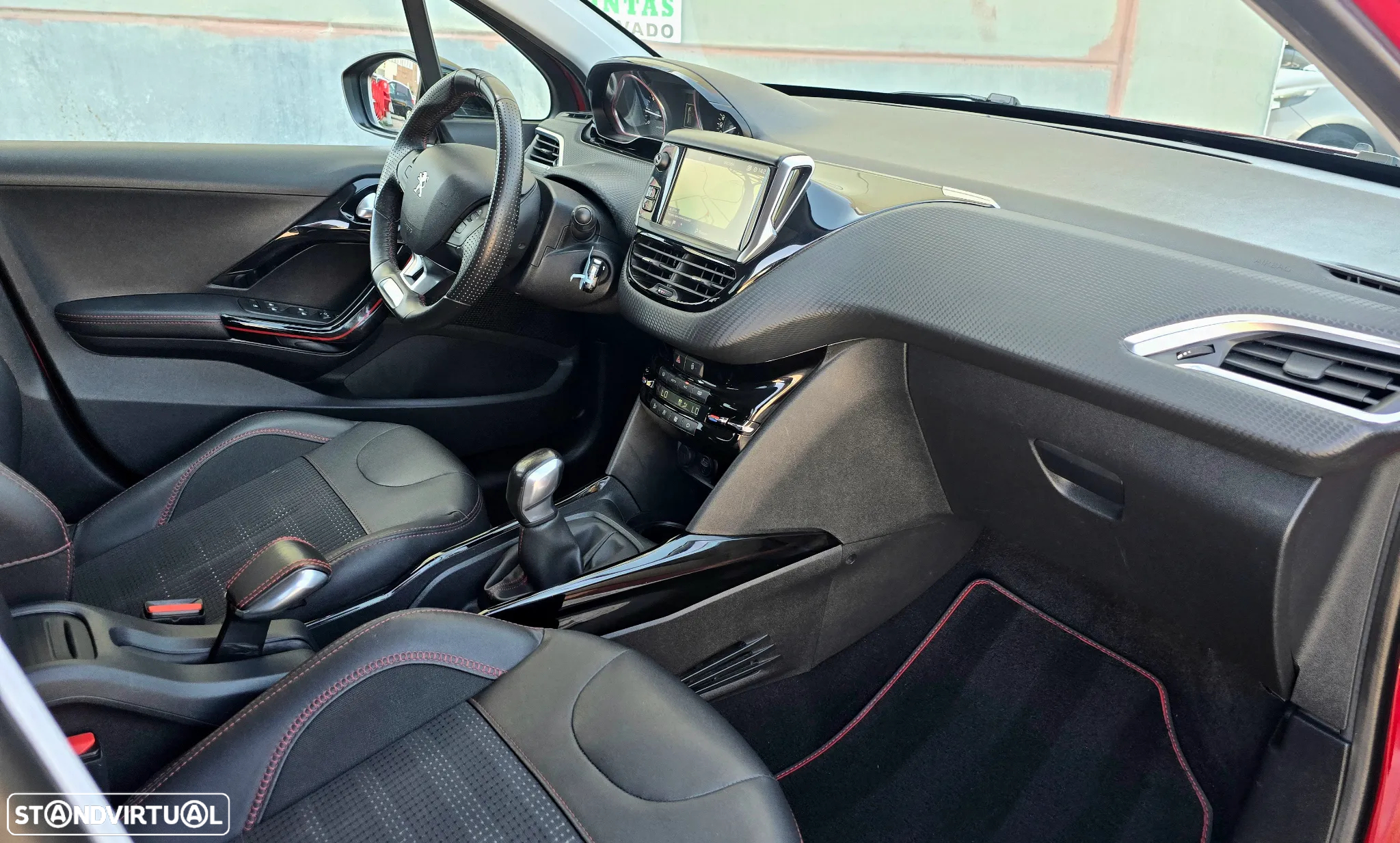Peugeot 2008 1.2 PureTech GT Line - 20