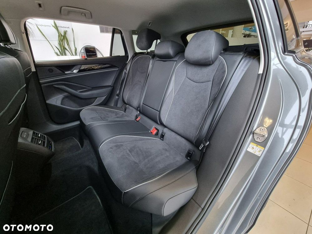 Volkswagen Passat - 15