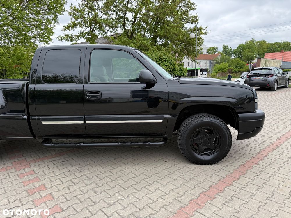 Chevrolet Silverado - 12