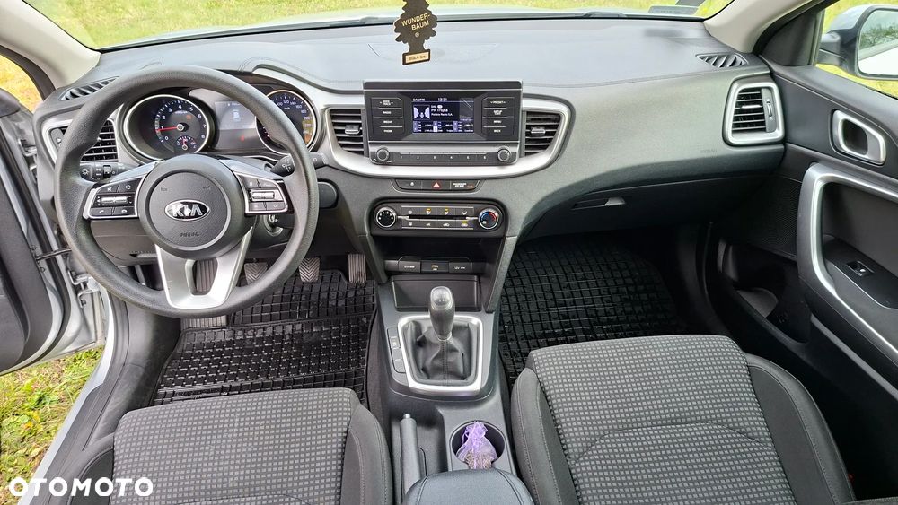 Kia Ceed - 16