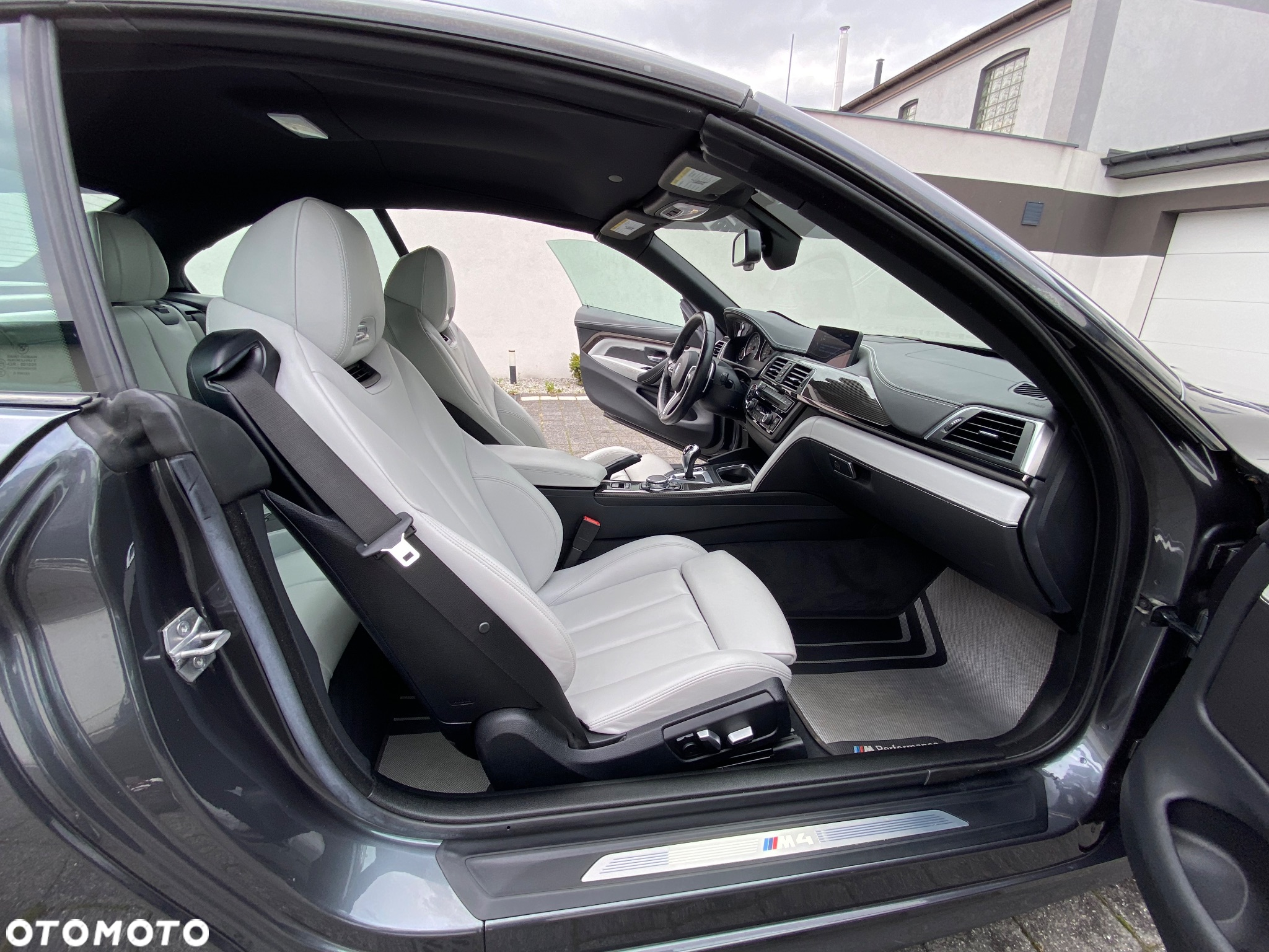 BMW M4 Cabrio DKG - 28