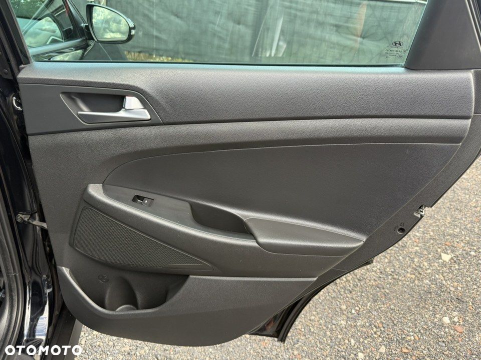 Hyundai Tucson 1.6 GDI BlueDrive Design 2WD - 36