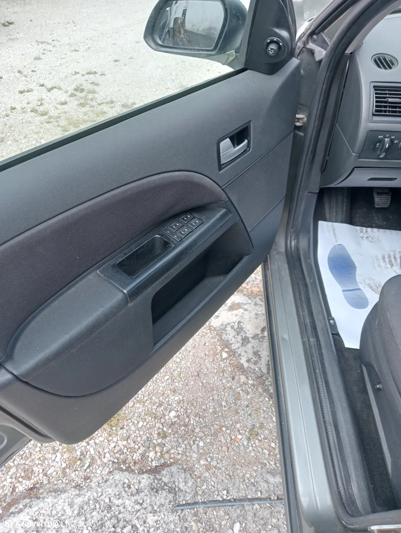 Ford Mondeo SW 2.0 TDdi Trend - 12