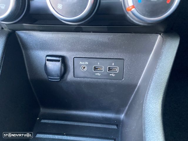 Renault Clio TCe 100 INTENS - 23