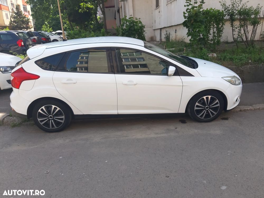 Ford Focus - 8