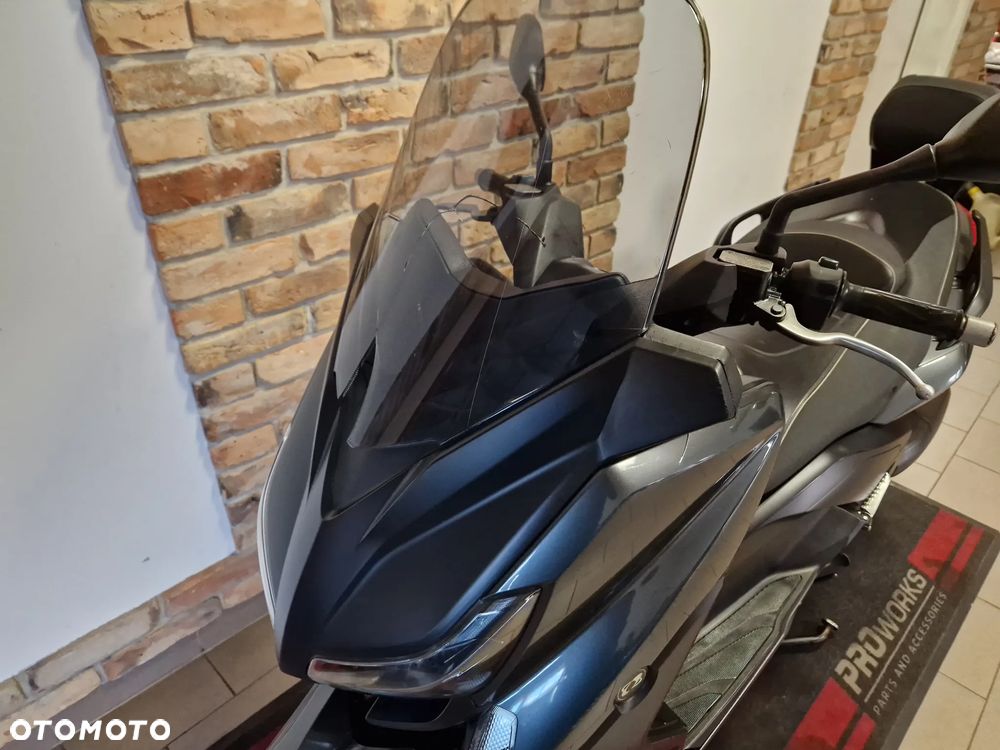 Yamaha X-max - 17