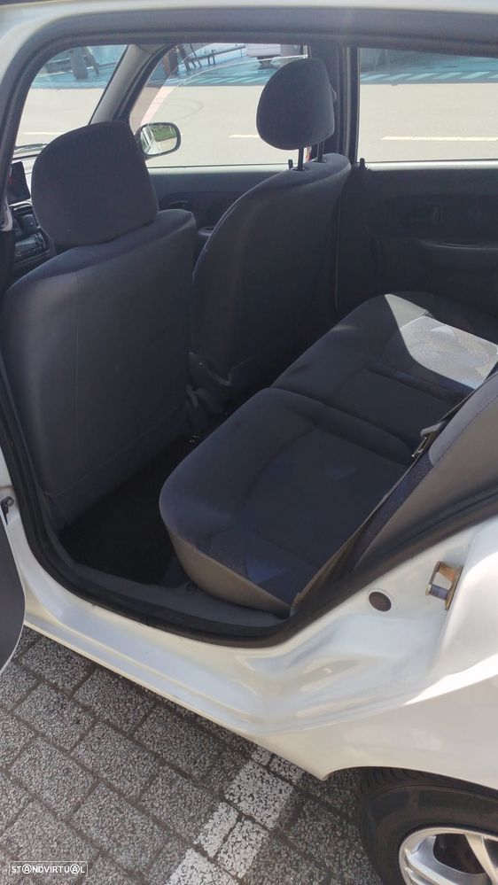 Renault Clio 1.2 RT - 9