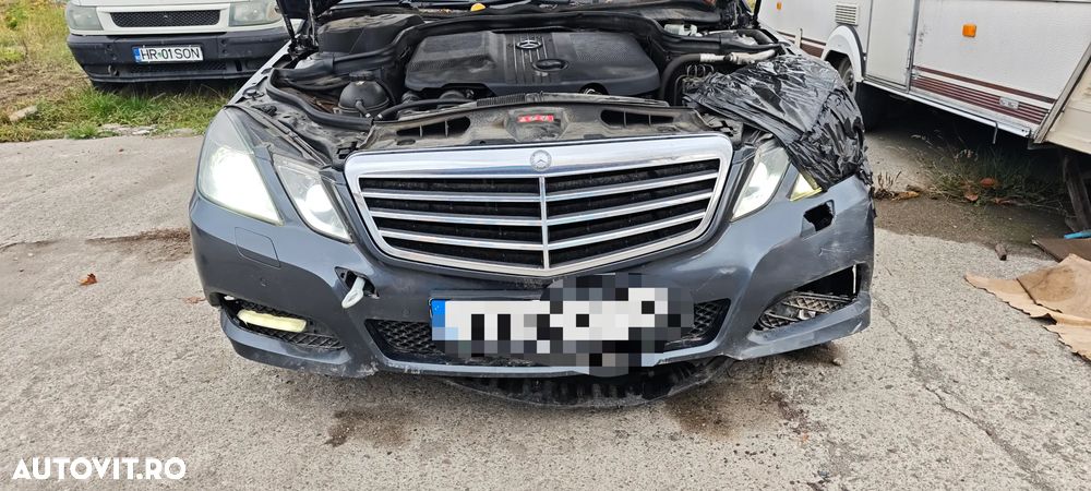 Mercedes-Benz E - 10