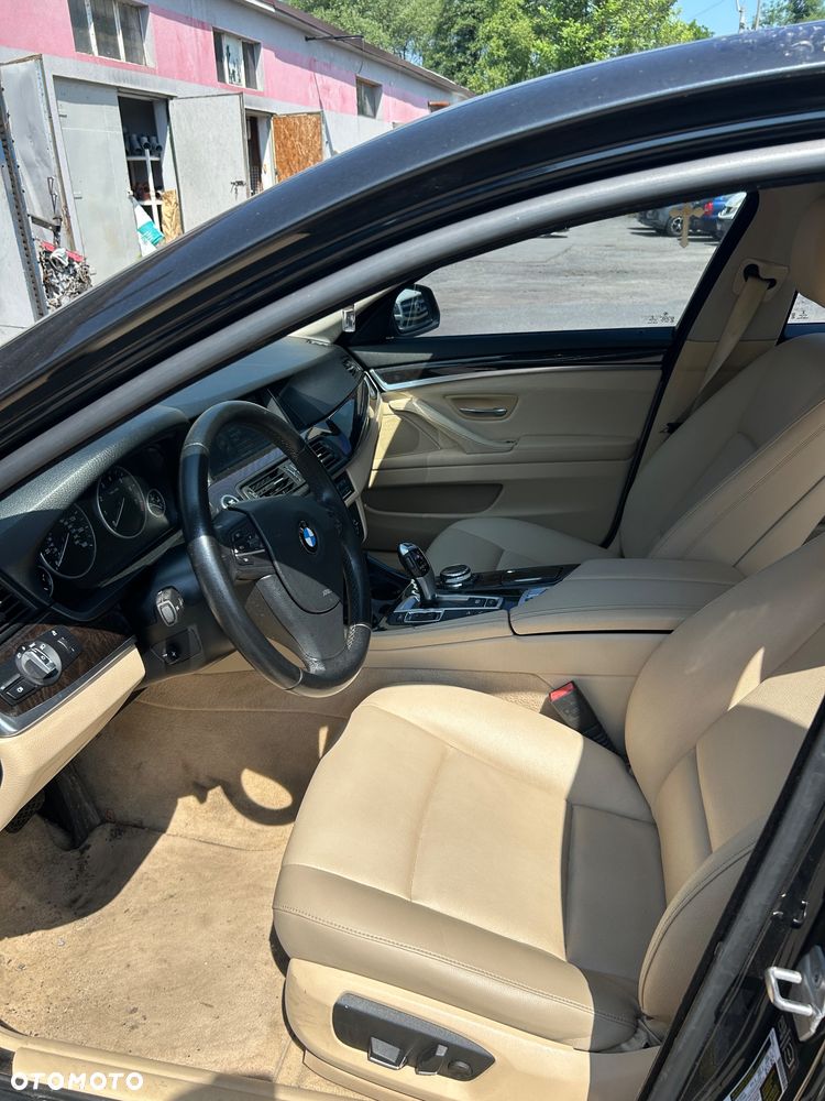 BMW Seria 5 528i xDrive Luxury Line - 5