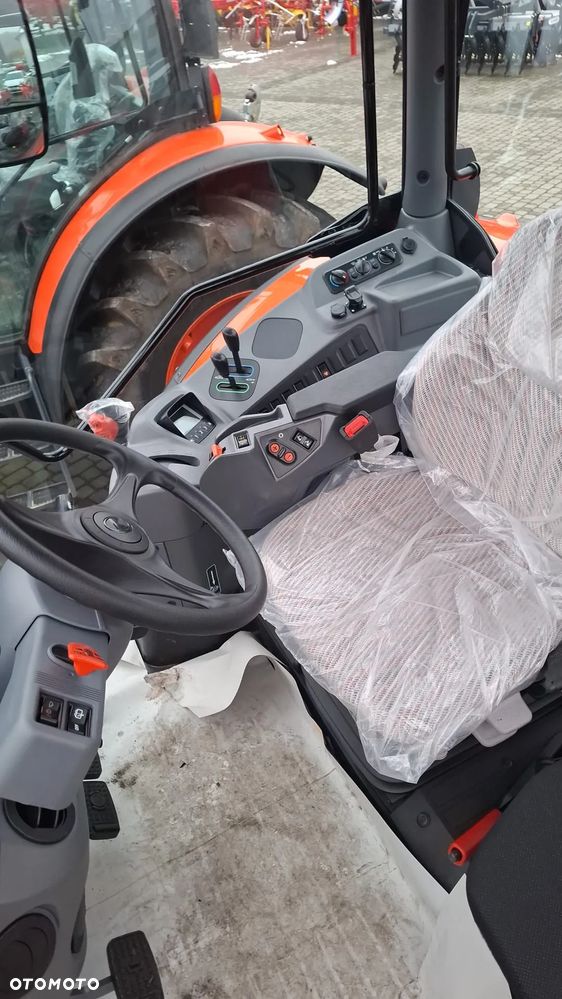 Kubota M6101 Utylity - 3