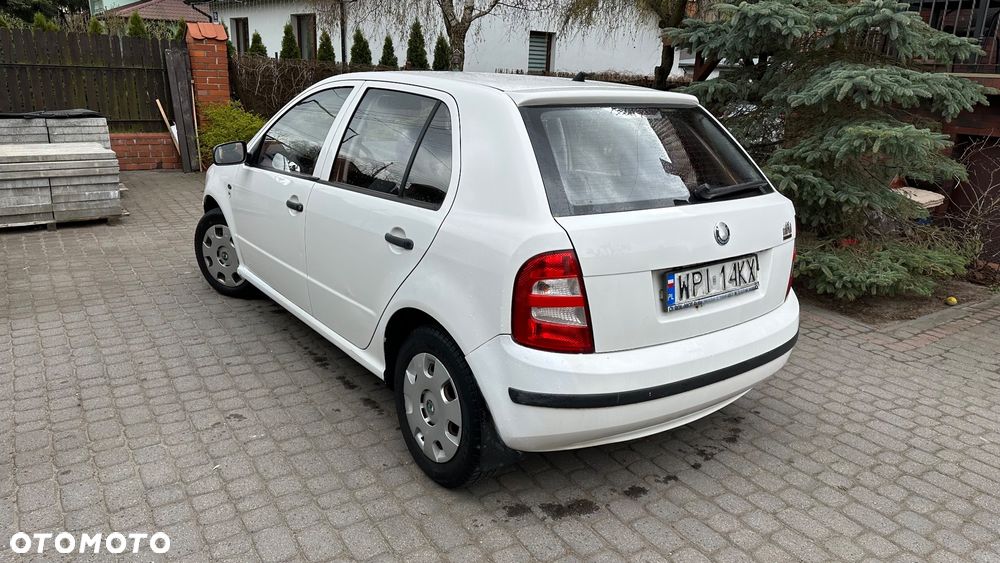 Skoda Fabia - 8