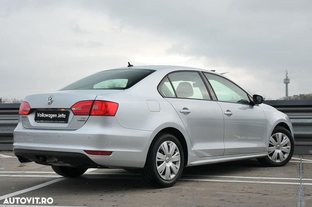 Volkswagen Jetta 1.2 TSI Trendline - 5