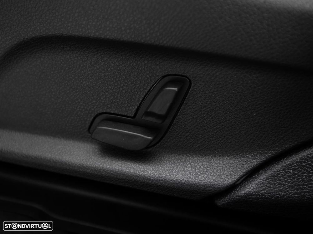 Mercedes-Benz GLC 300 de 4Matic 9G-TRONIC — fotografia 19