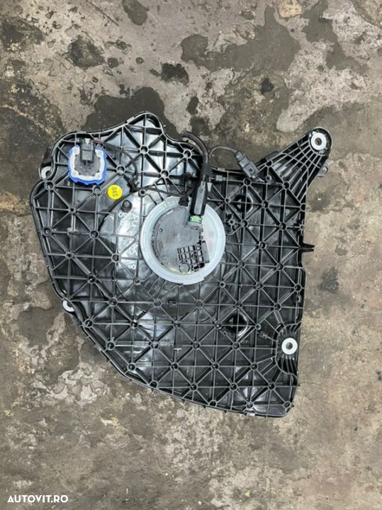 Rezervor Adblue AUDI A4 b9,A5,A8 an 2021 cu tot cu pompa cod 8W0131878BT - 1