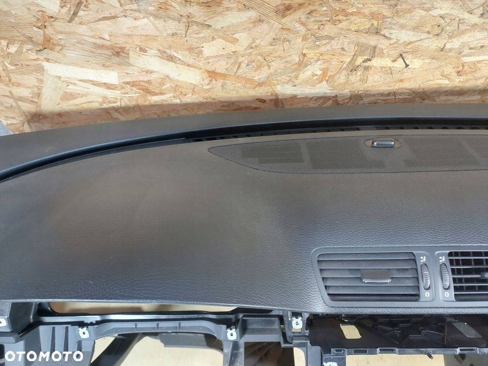 PASSAT B6 DESKA ROZDZIELCZA KONSOLA DEMONTAŻ - 8