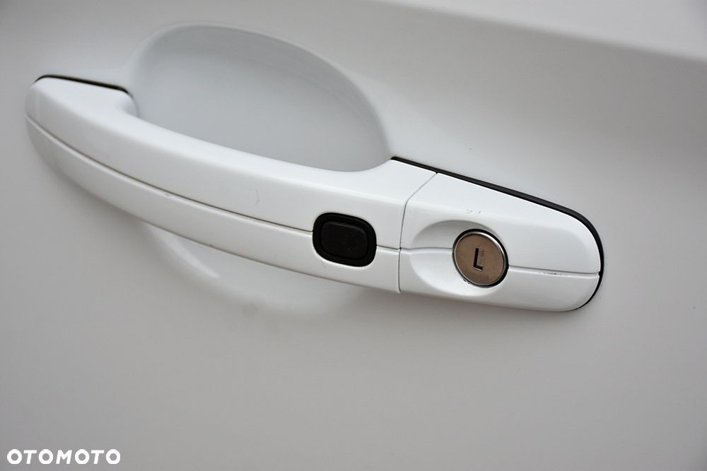 Ford Kuga 2.0 TDCi 4x4 Titanium - 6