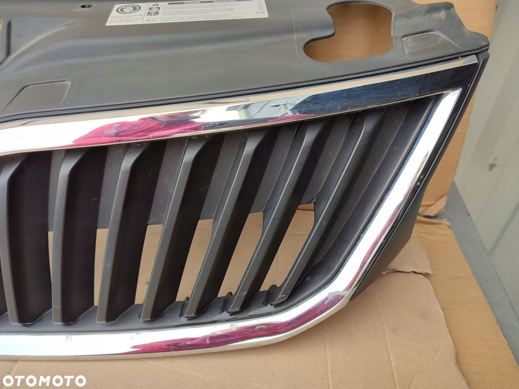 Grill atrapa chłodnicy SKODA RAPID LIFT 15r 5JA853668 ORYGINAŁ - 5