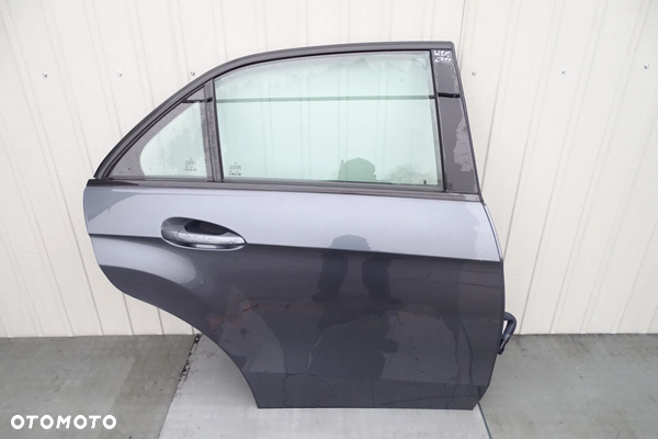Mercedes E Klasa W212 Drzwi prawy tyl Sedan C755