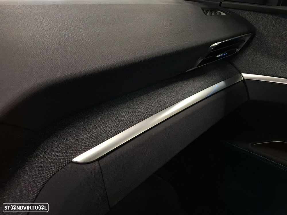 Peugeot 5008 1.2 PureTech Allure EAT8 - 20