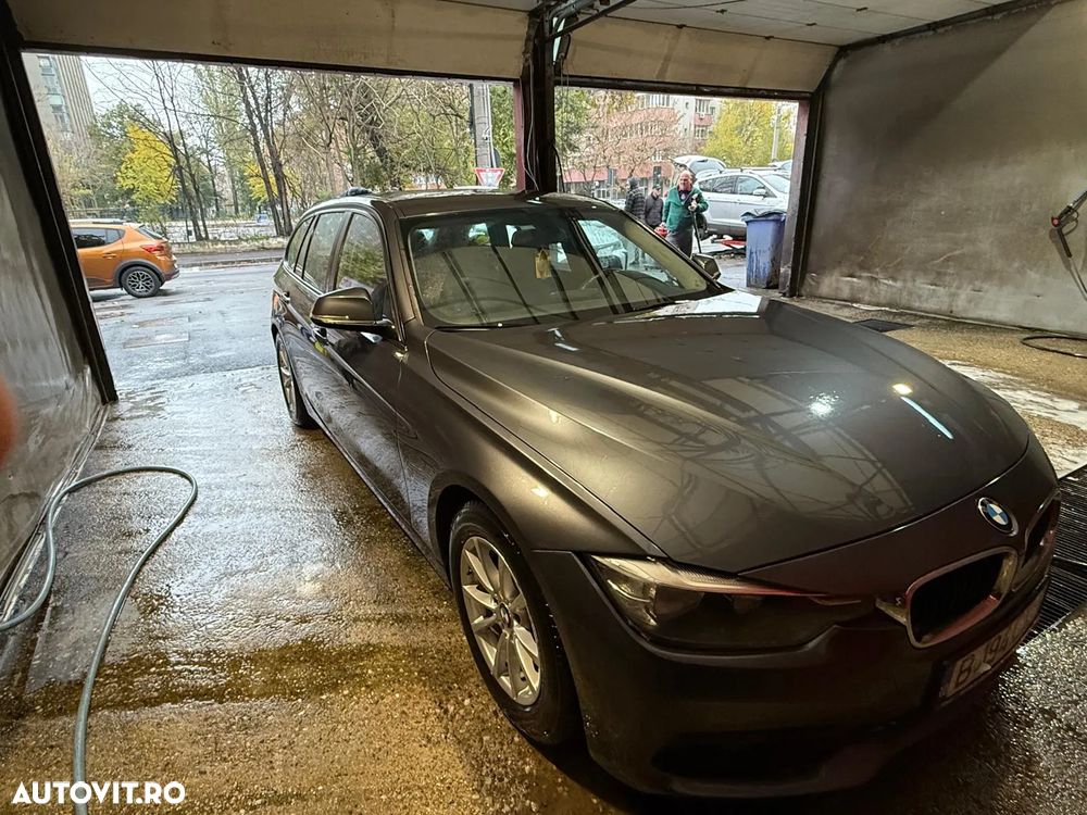 BMW Seria 3 320d EfficientDynamics Edition - 9