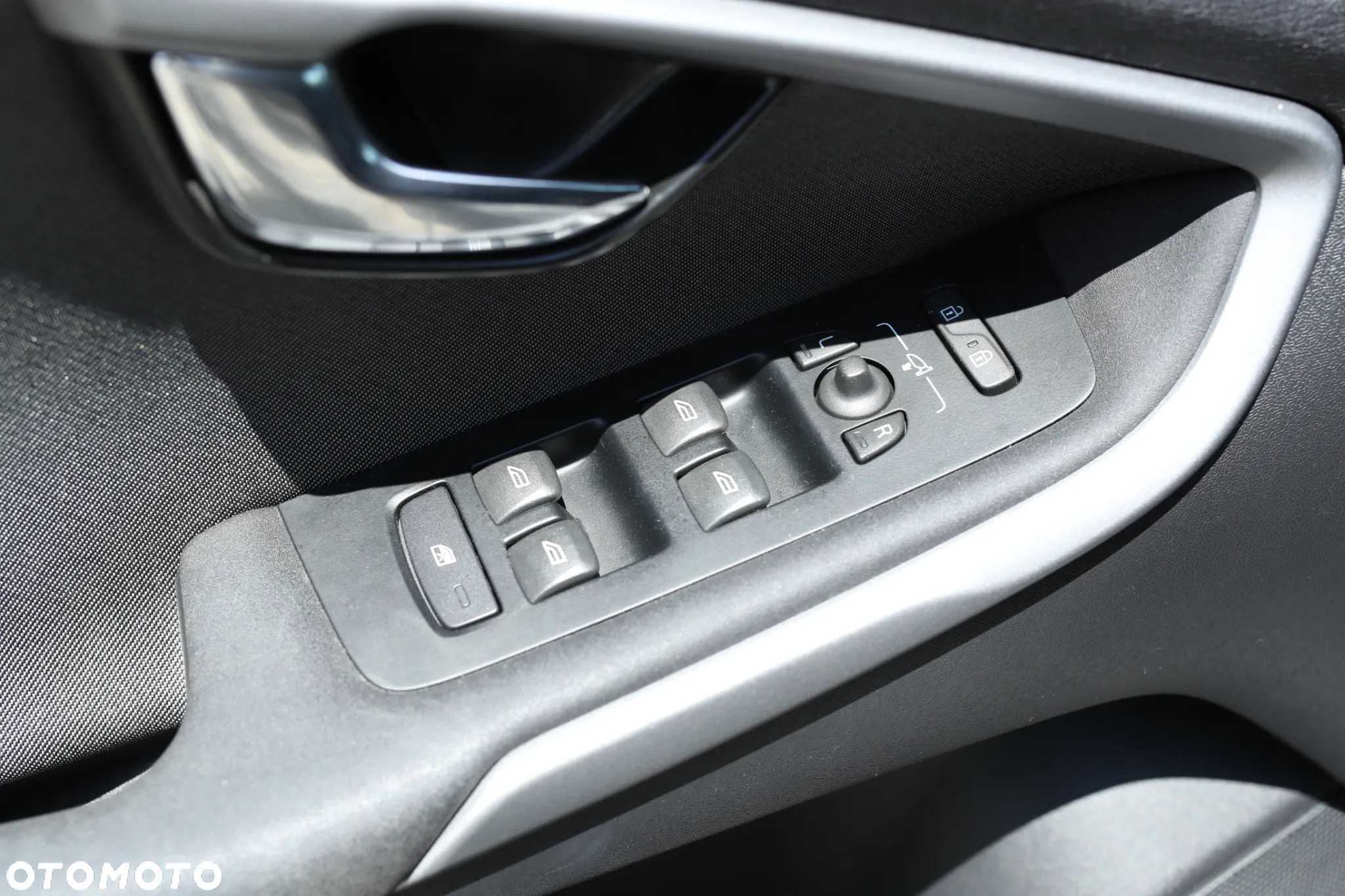 Volvo V40 Cross Country T4 Drive-E Momentum - 28