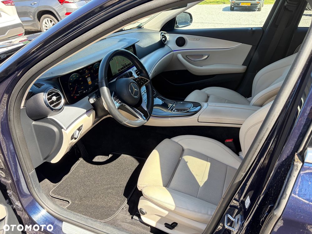 Mercedes-Benz Klasa E 220 d 9G-TRONIC - 13