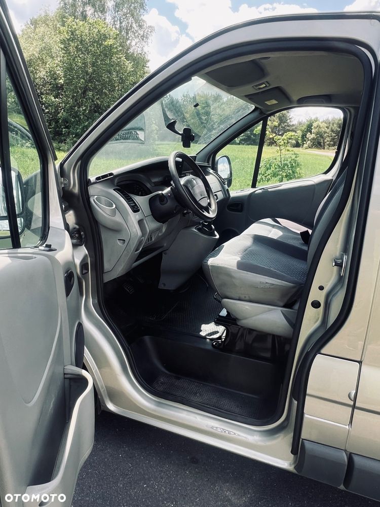 Renault TRAFIC - 8