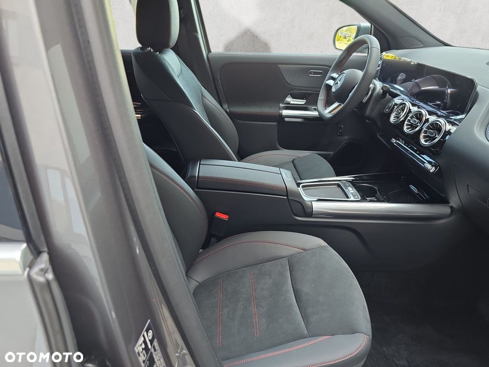 Mercedes-Benz GLA - 15