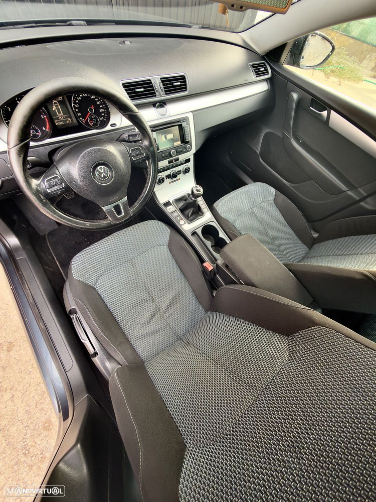 VW Passat Variant 1.6 TDI BlueMotion Trendline - 8