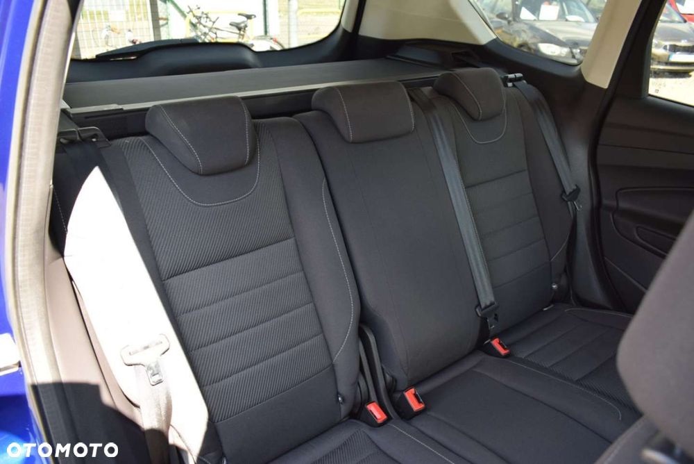 Ford Kuga - 24