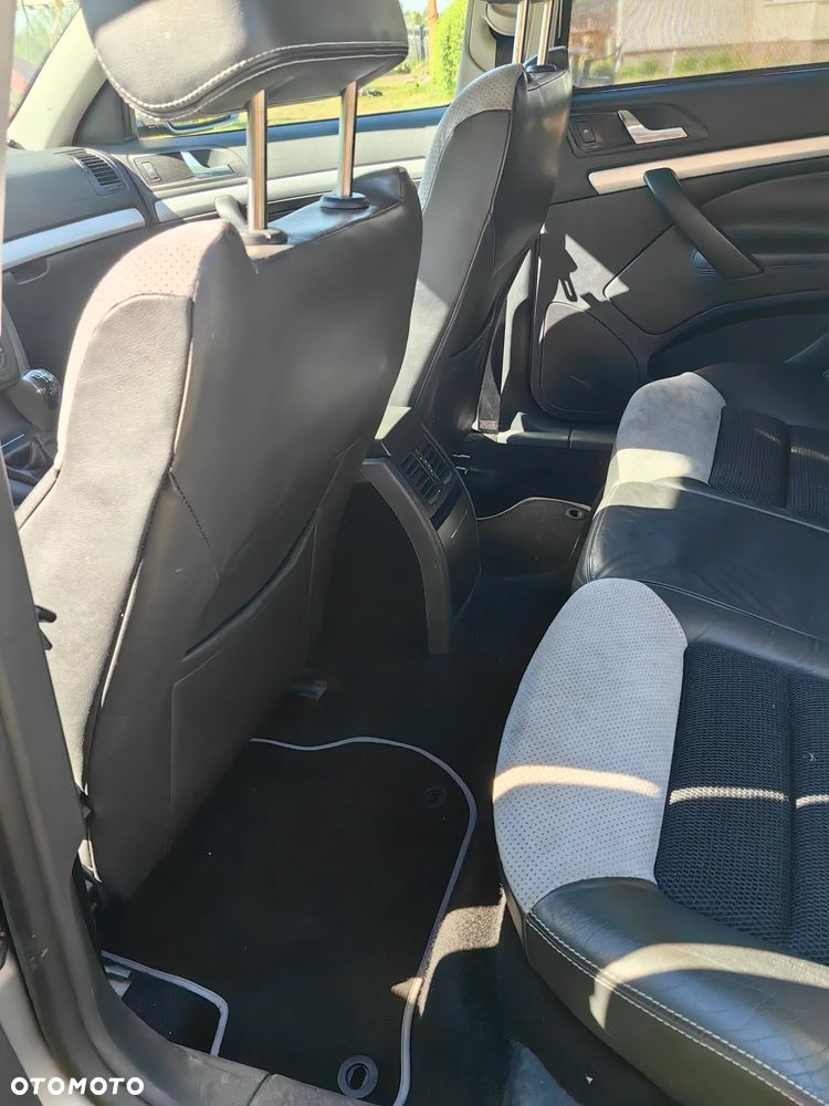 Skoda Octavia 1.6 FSI Classic - 8