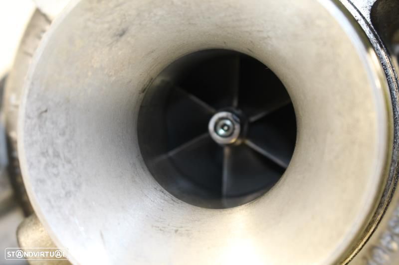 Turbo MINI Cooper D / SD R56 / R60 - 8512379 / RHV4 T39 / 8 512 379 / RHV4T39 - 8