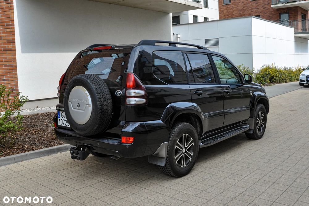 Toyota Land Cruiser - 4