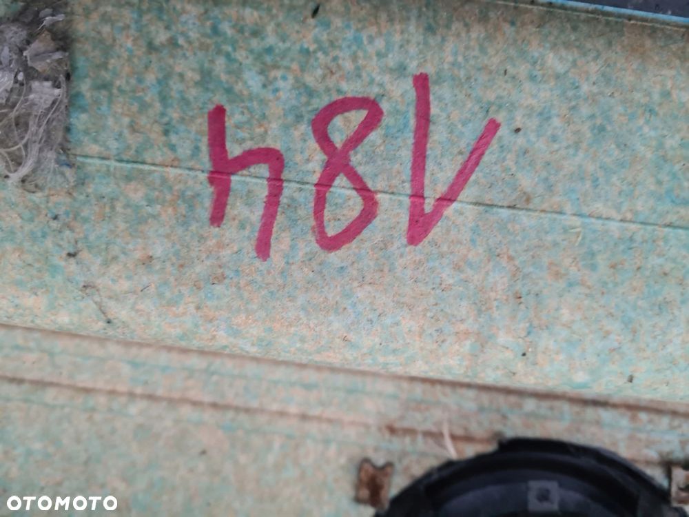 VW T5 CARAVELLE KRÓTKI tapicerka boczek prawy tył - 4
