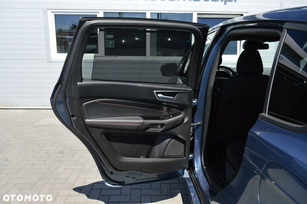 Ford S-Max - 36