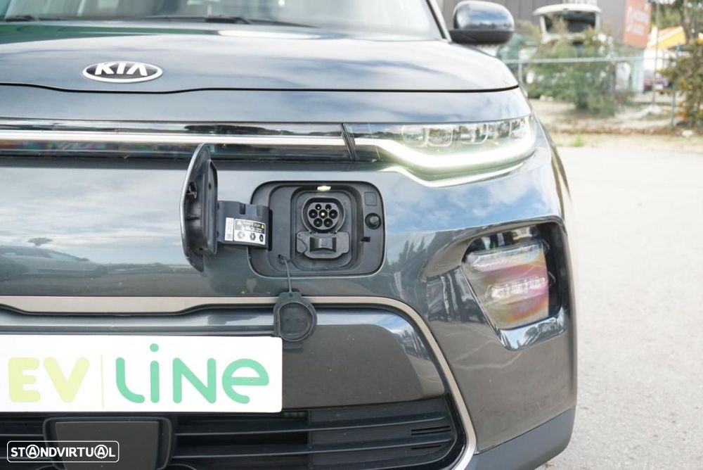 Kia e-Soul Vision - 34