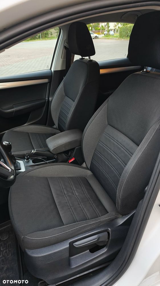 Skoda Octavia 1.6 TDI Ambition - 11