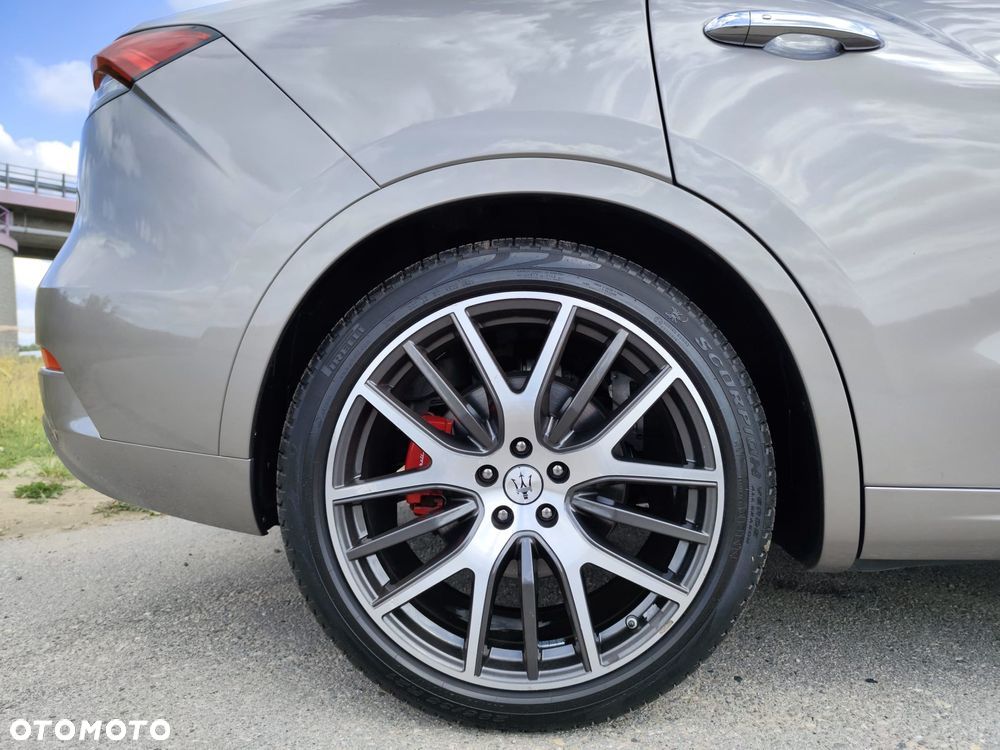 Maserati Levante S Q4 - 16