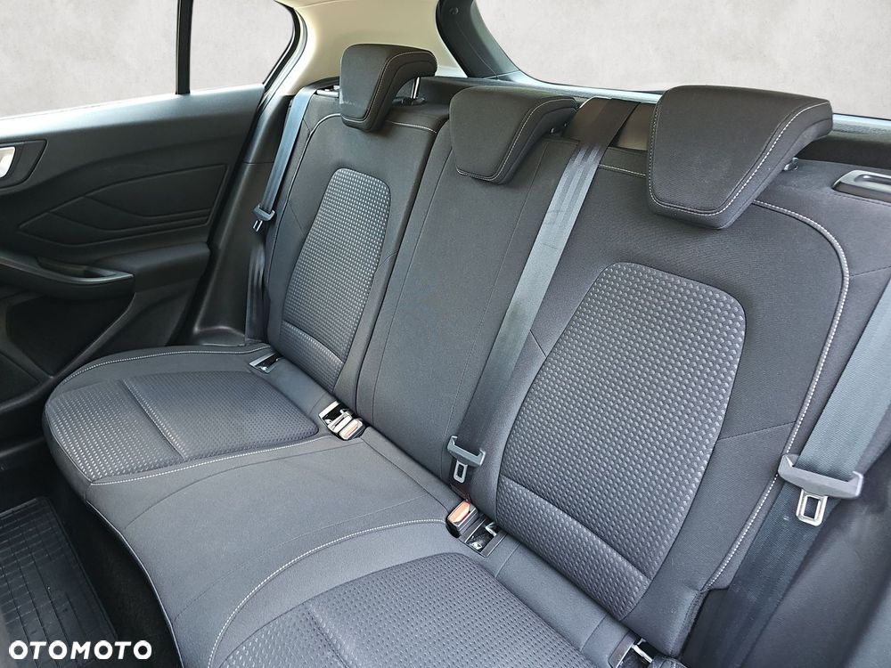 Ford Focus - 23