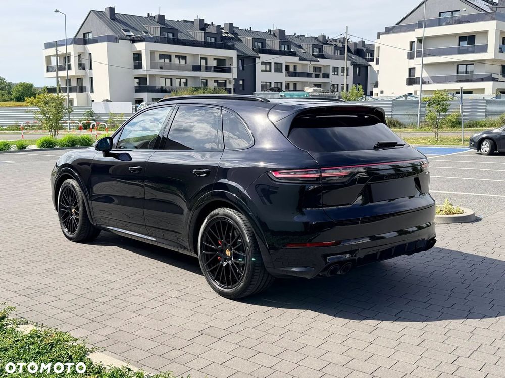 Porsche Cayenne - 7