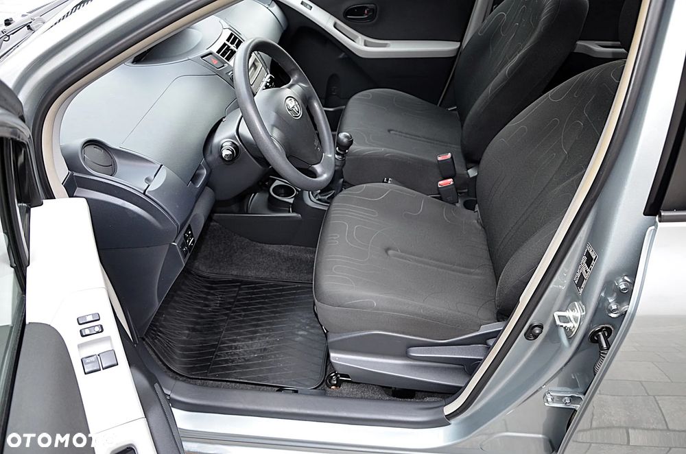 Toyota Yaris 1.33 Sol - 11
