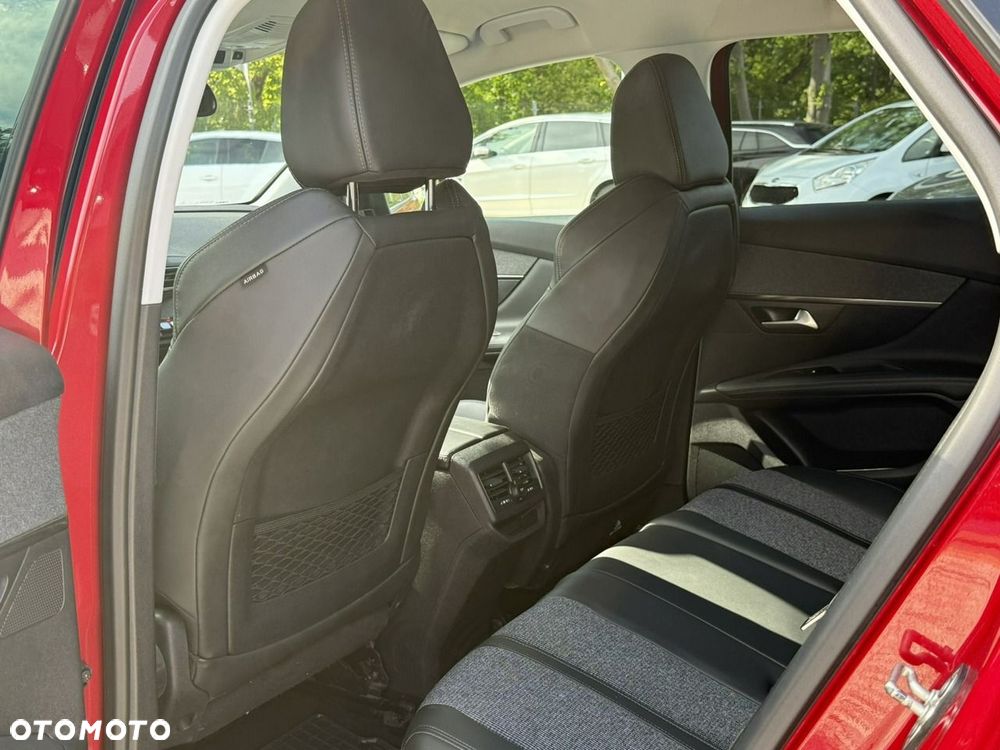 Peugeot 3008 1.2 PureTech Allure S&S EAT8 - 14