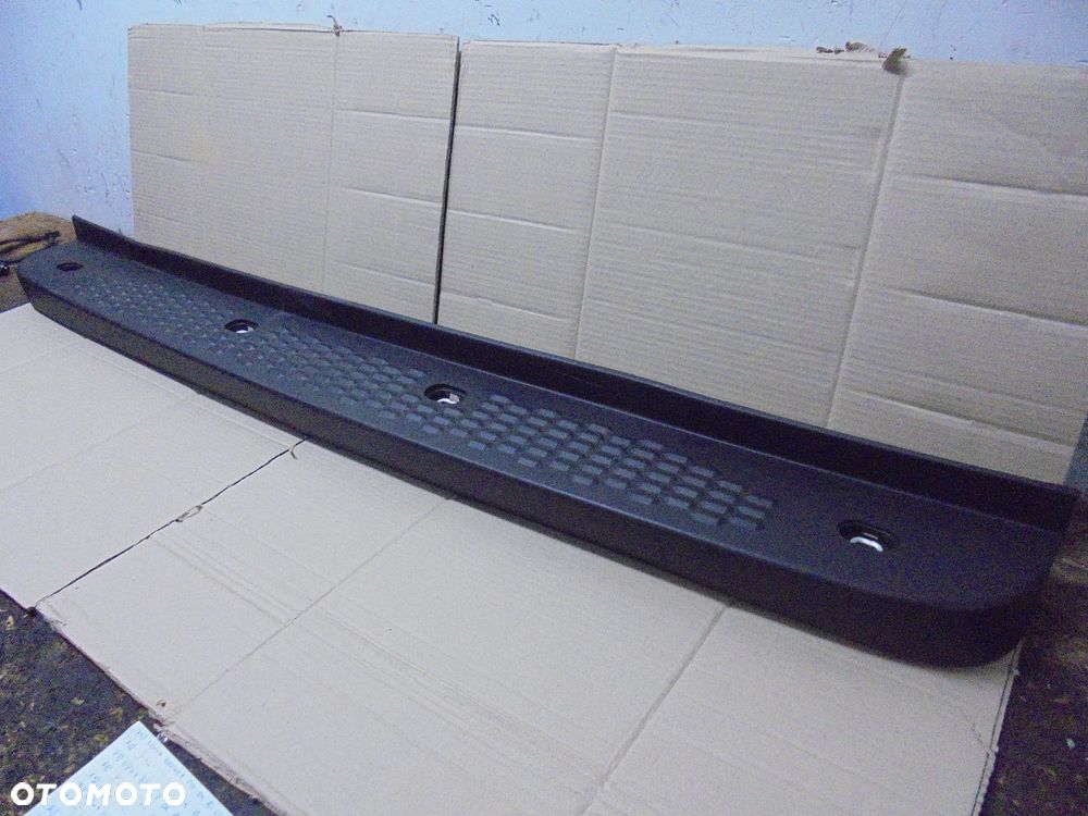 STOPIEŃ TYLNY NAKŁADKA ZDERZAKA TYŁ IVECO DAILY 2014 - 5801627043 - 1