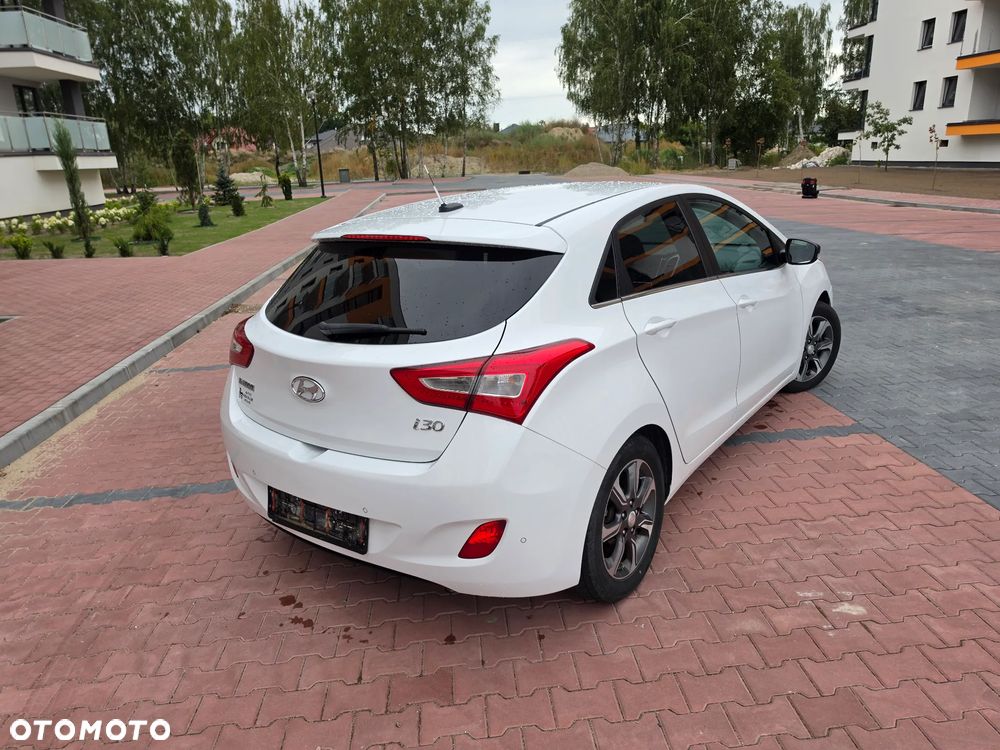 Hyundai i30 1.6 GDI BlueDrive Premium - 14
