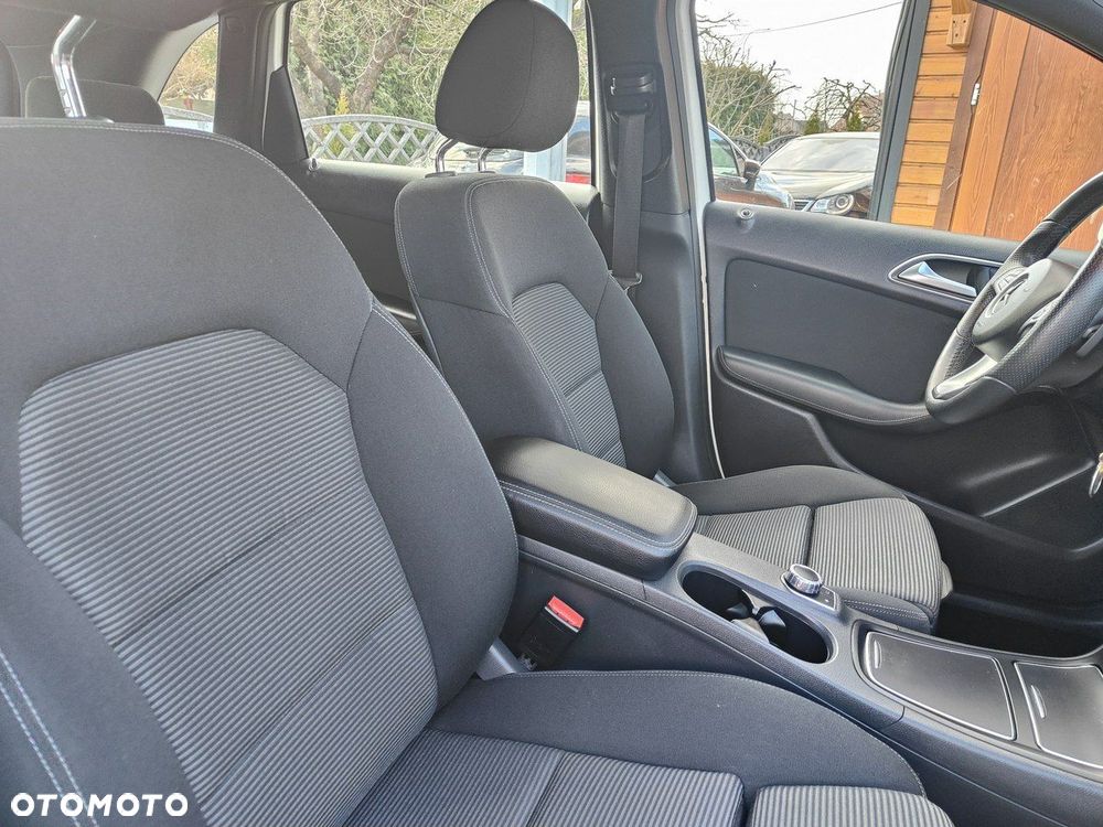 Mercedes-Benz Klasa B 180 d 7G-DCT Edition - 21