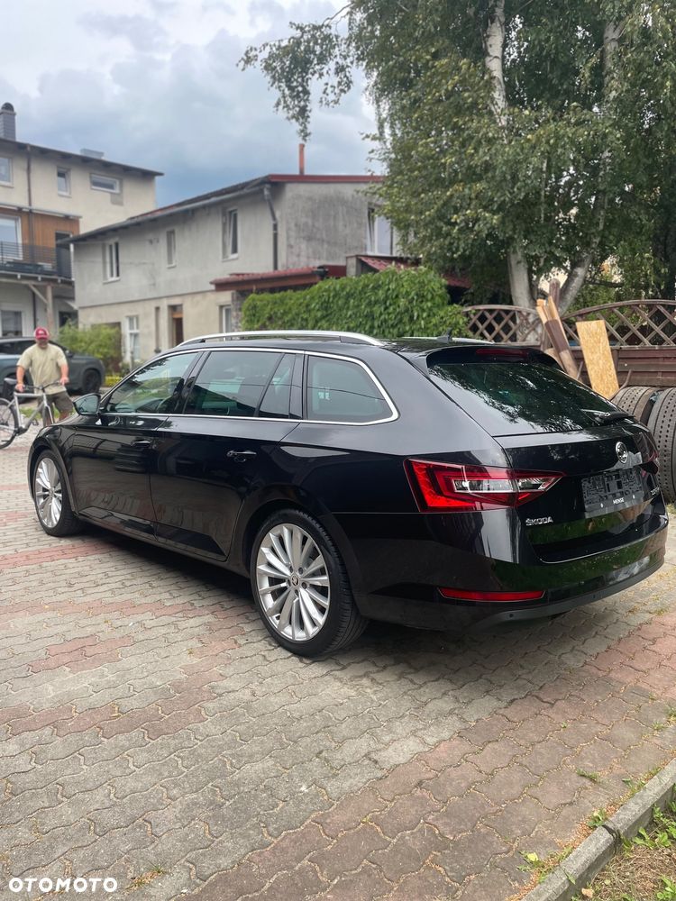 Skoda Superb 2.0 TDI DSG Style - 5