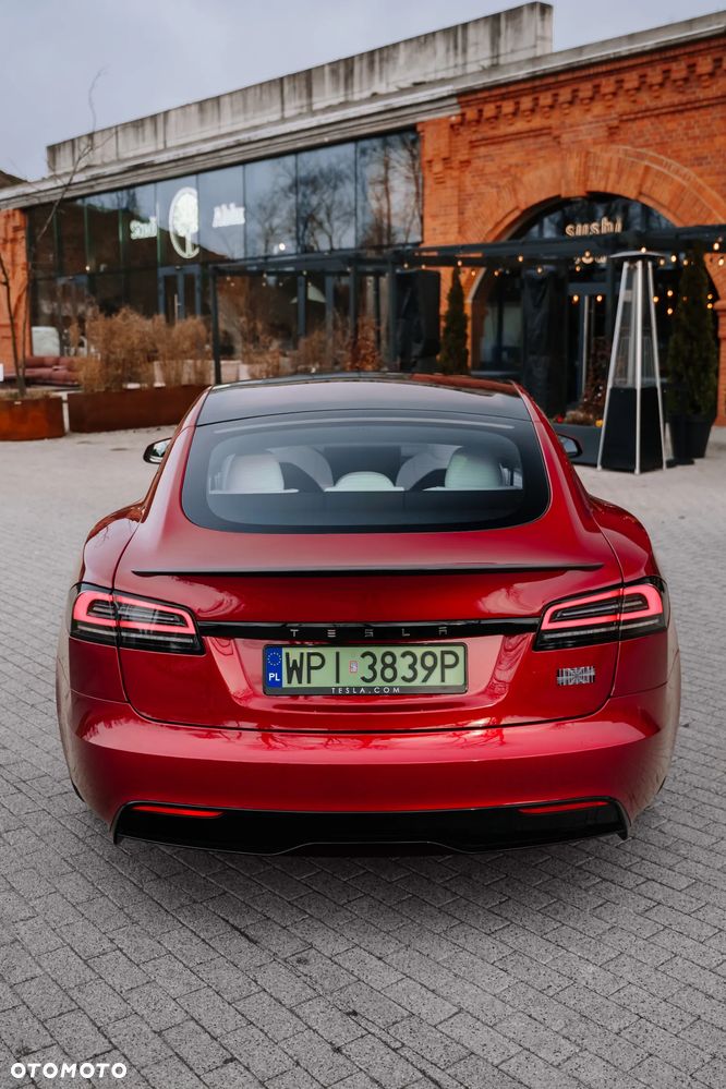 Tesla Model S - 5