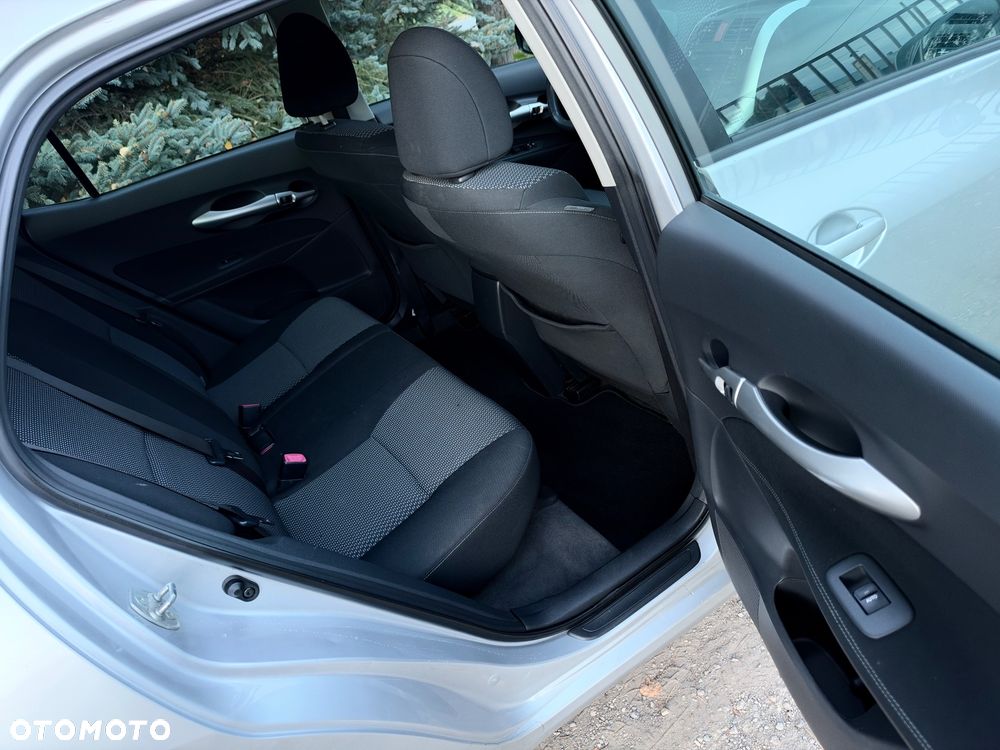 Toyota Auris - 16